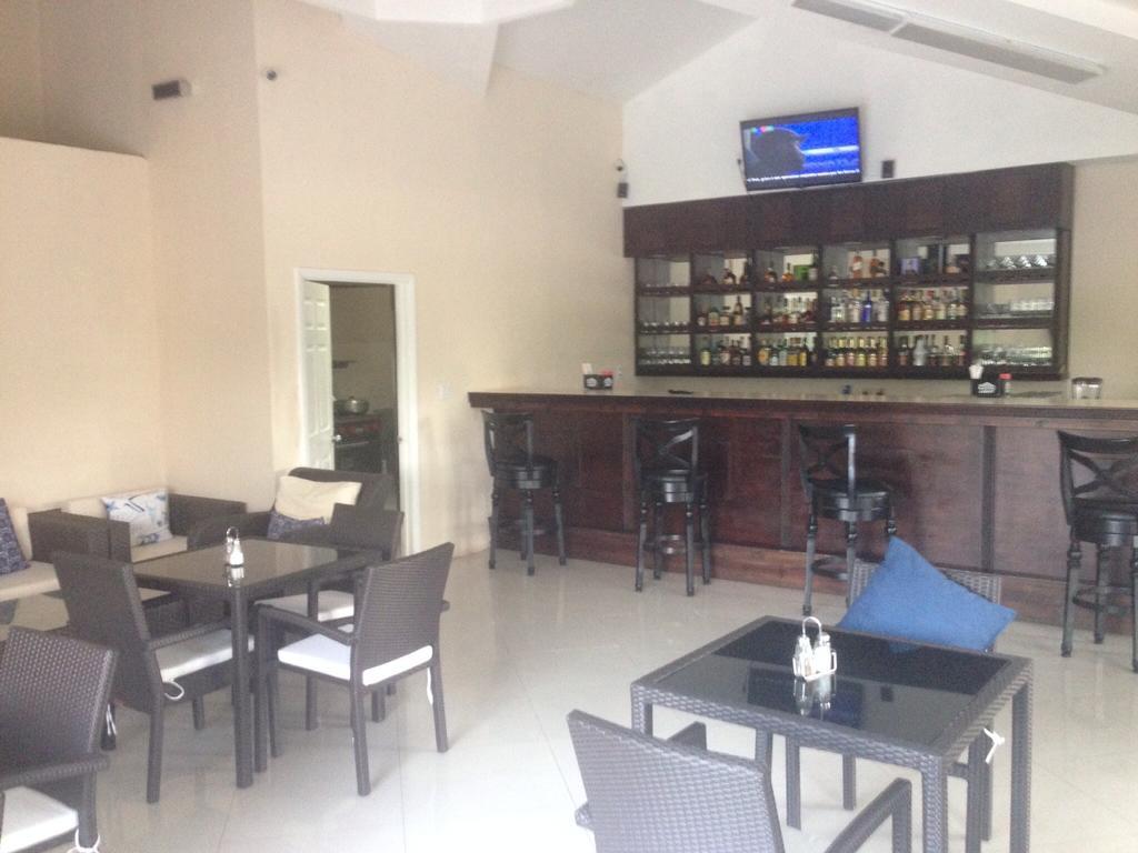 Hotel La Vista Azul Turtle Cove Екстер'єр фото
