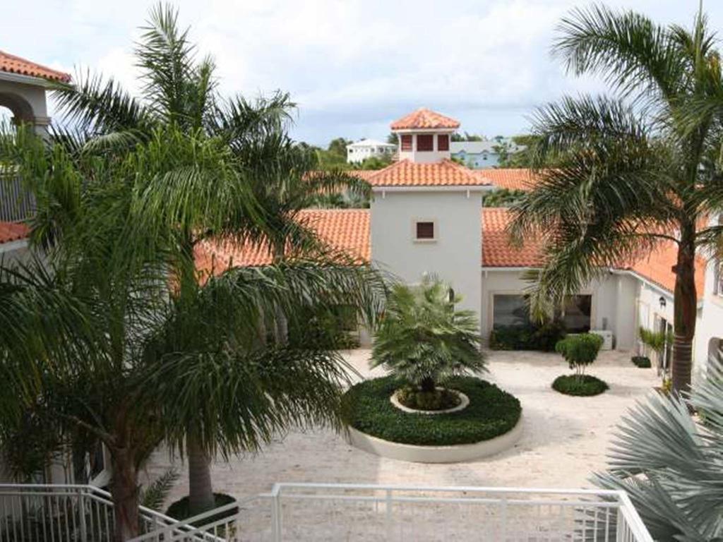 Hotel La Vista Azul Turtle Cove Екстер'єр фото