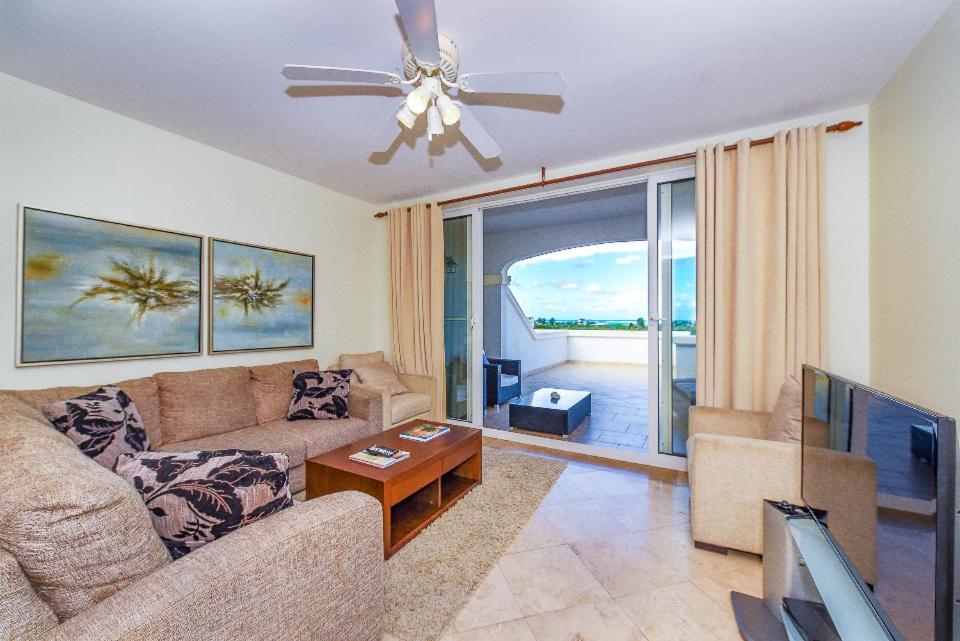 Hotel La Vista Azul Turtle Cove Екстер'єр фото